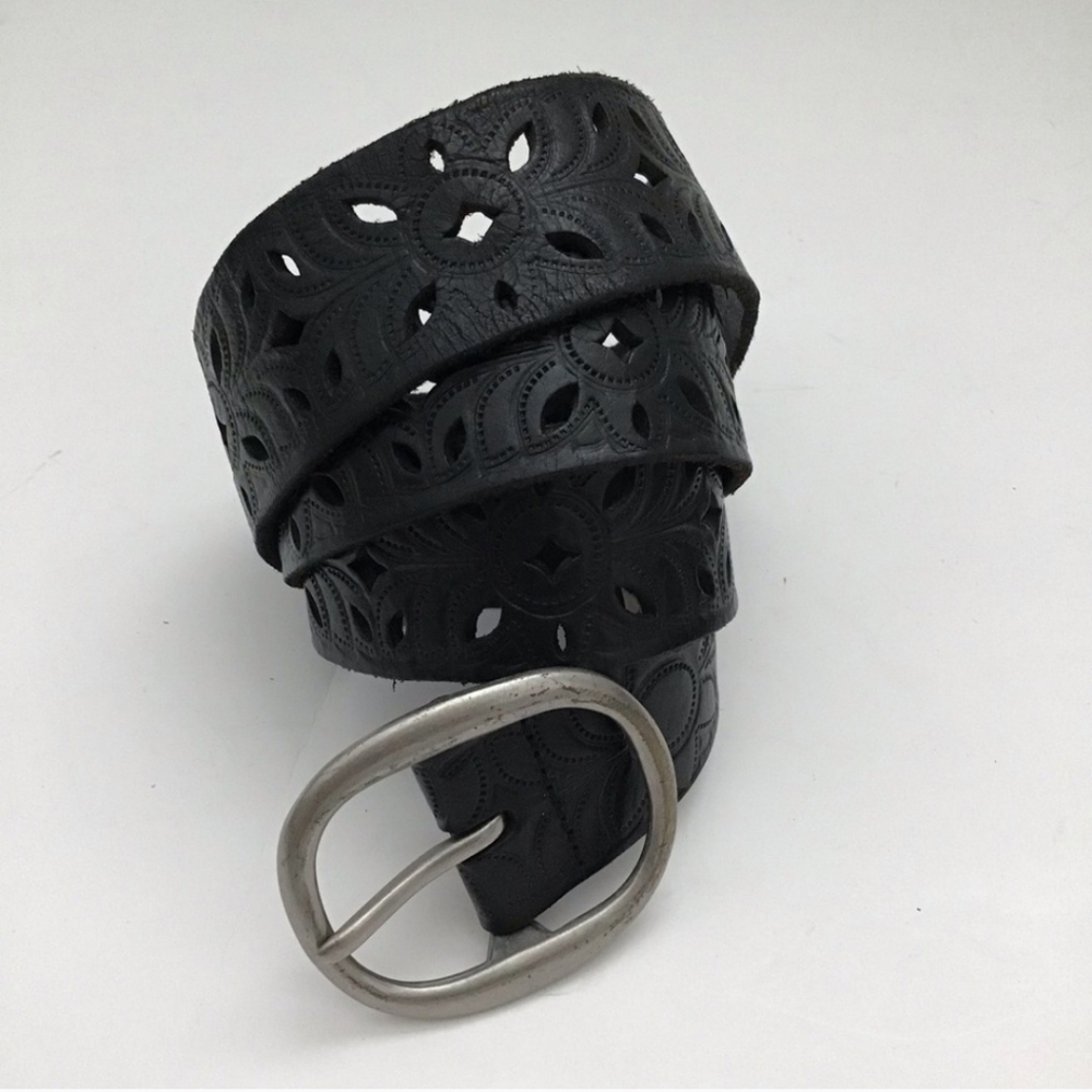 Fossil Black Flower Tooled Leather Belt